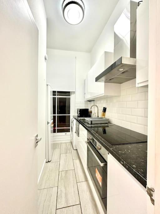 The Euston Guest House -60 London Bagian luar foto